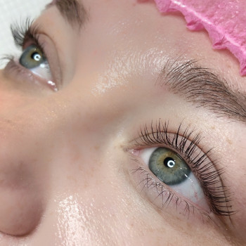 Ламинирование ресниц
                    Лешмейкер Камила Дніпро