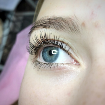 Ламинирование ресниц
                    Лешмейкер Камила Дніпро