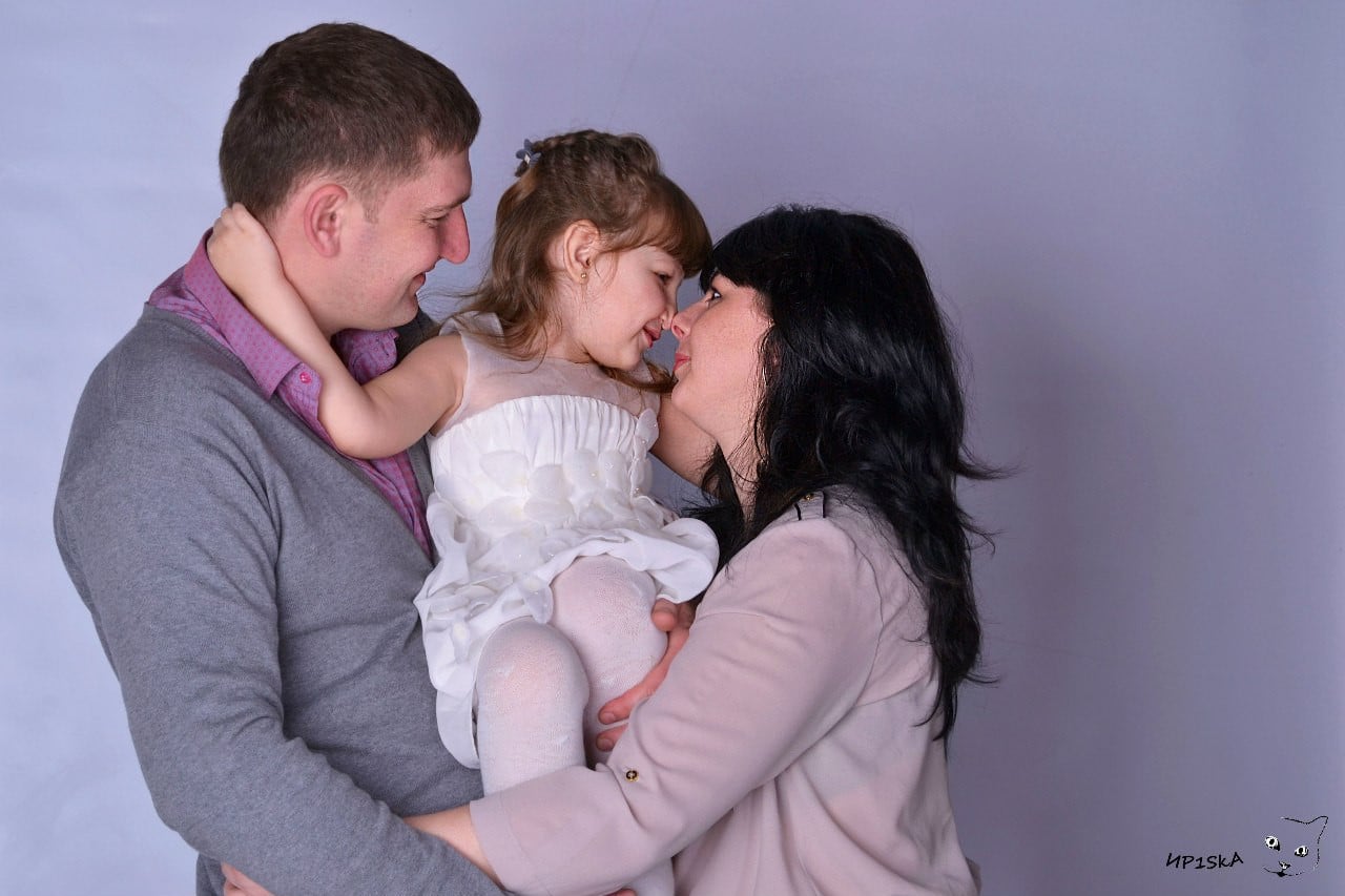 Сімейна фотосесія у студії дитяча, фото - Фотограф Ирина Михейкина