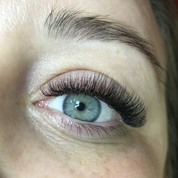 Наращивание ресниц 3D
                    Салон красоты GOODLASHES Киев