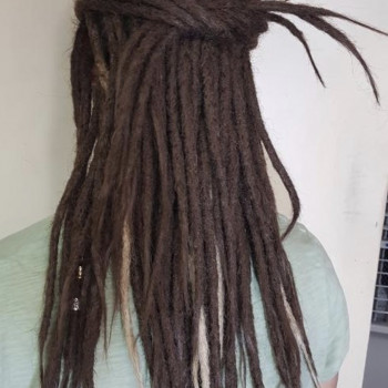 Дреды натуральные удлиненные канекалоном.