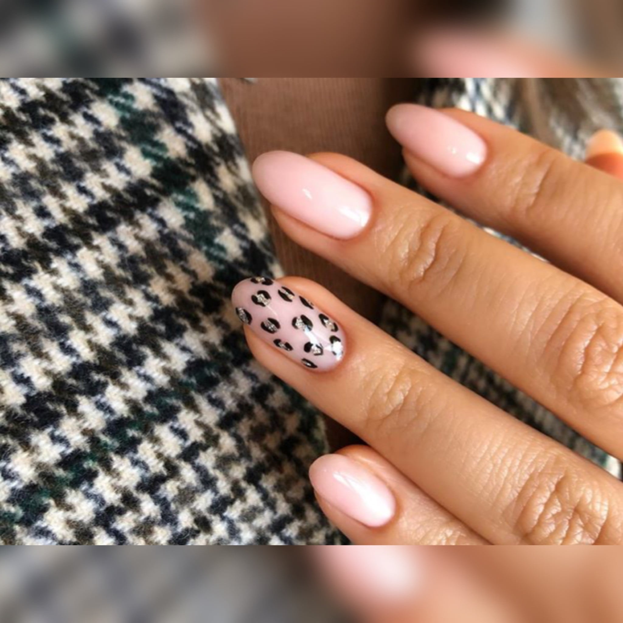 Нюдовый маникюр розовый леопардовый, фото -  Beautylife Studio
