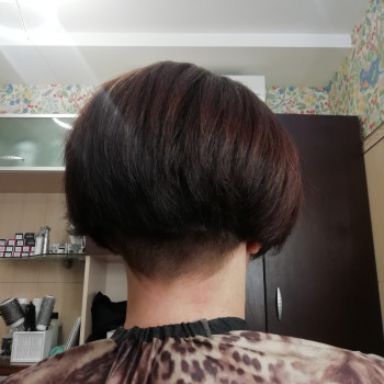 Стрижка женская
                    Перукар Лилия Одеса