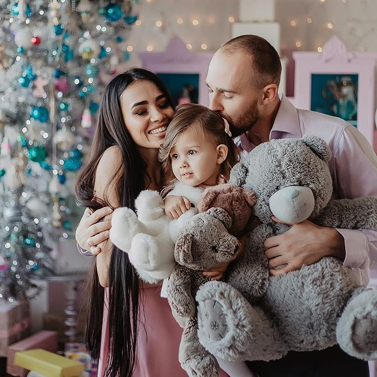 Новорічна фотосесія сімейна з дитиною, фото - Фотограф Виктория Комадовская