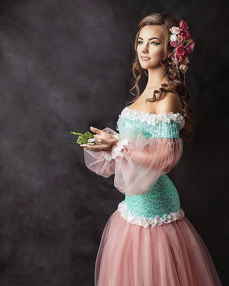 Фотосесія у студії сукні тематична, фото - Фотограф Александр Булич