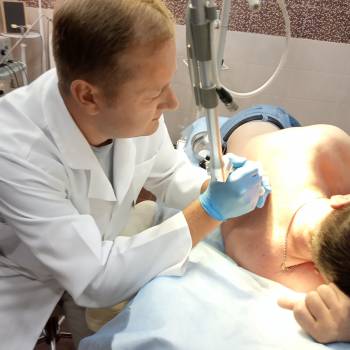 Лазерне видалення родимки.