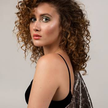 Оформление бровей наращивание ресниц, фото - салон красоты H-GUIDE