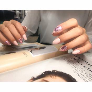 Маникюр BONBON