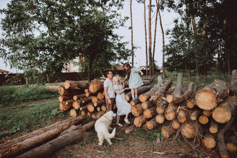 Сімейна фотосесія на природі із собакою, фото - Фотограф Анна Артёменко