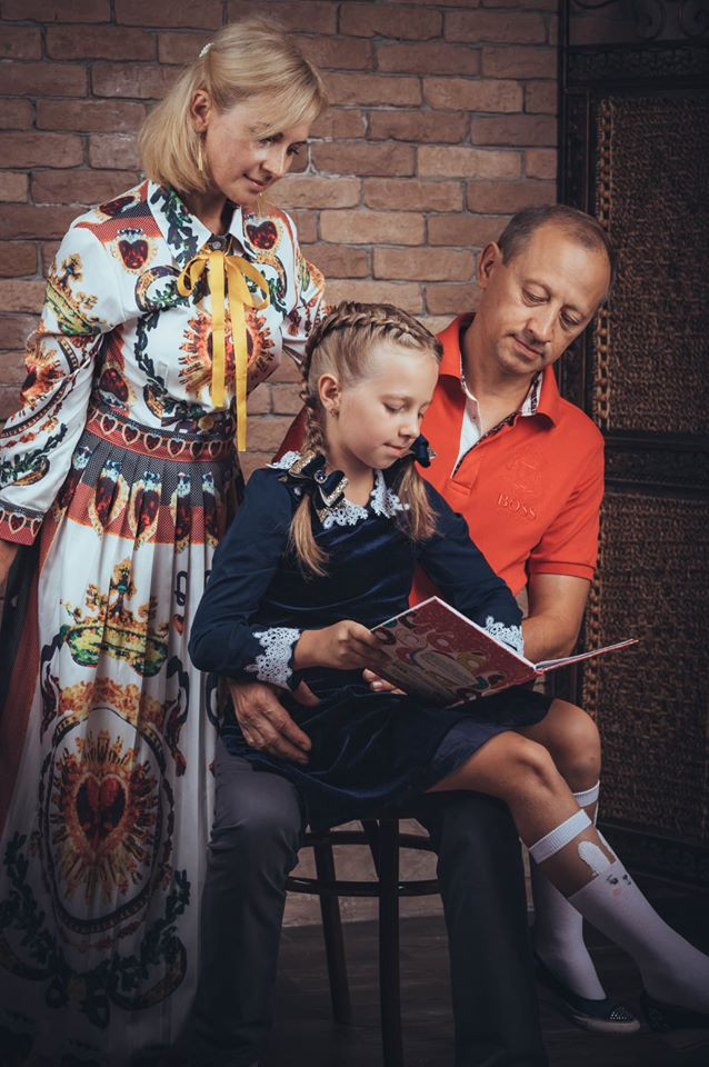 Сімейна фотосесія з книгами, фото - Фотограф Владислав Осипов