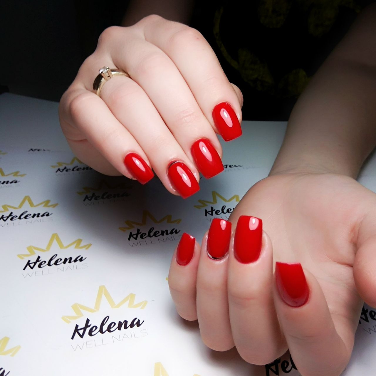 Красный маникюр яркий на длинные ногти, фото - Ногтевая студия Helena Well Nails