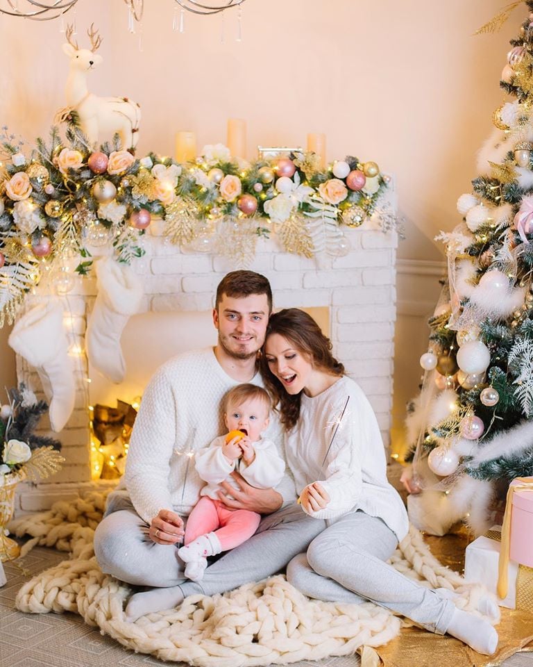 Новорічна фотосесія сімейна у студії, фото - Фотограф Жанна Ежелая