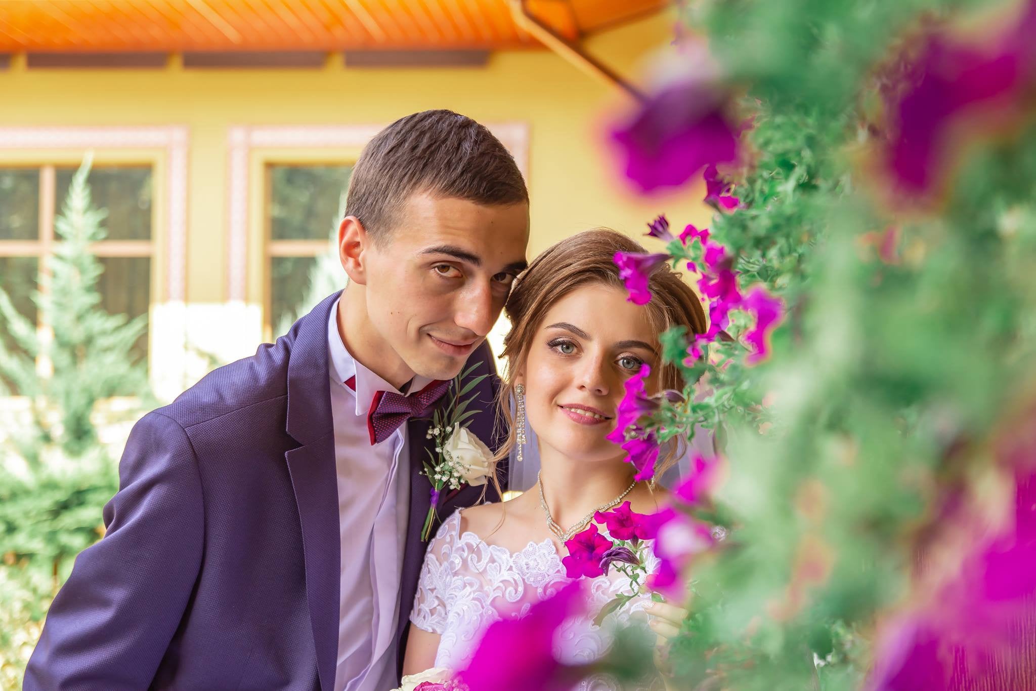 Фотосесія пари весільна з квітами, фото - Весільний фотограф Артем Клименко