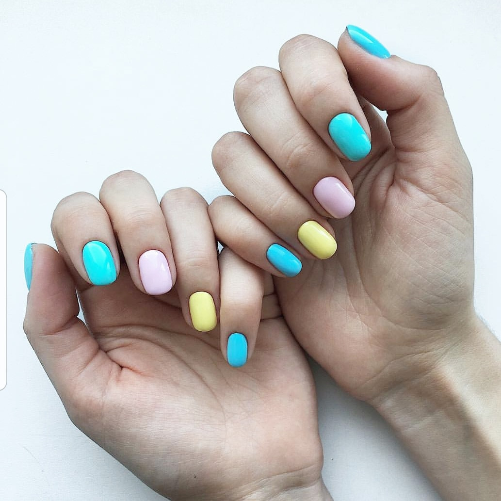 Манікюр весна яскравий різнокольоровий, фото -  ZE'NAILS