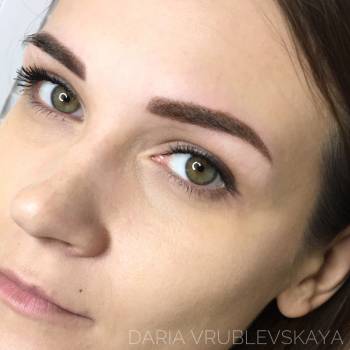 Пудровые брови. Сразу после процедуры.