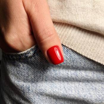 Комбинированный маникюр в Вишнёвом