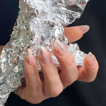 Маникюр одновременная процедура в Вишнёвом