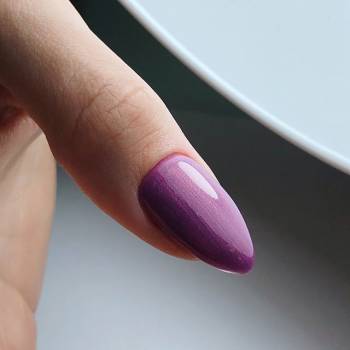 Маникюр и педикюр