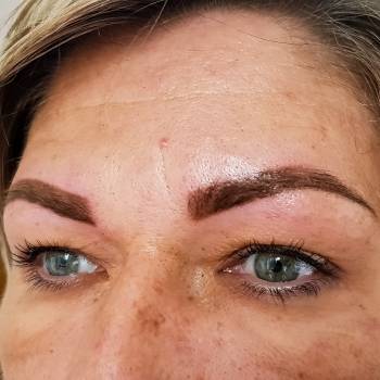 Бровки после корекции.