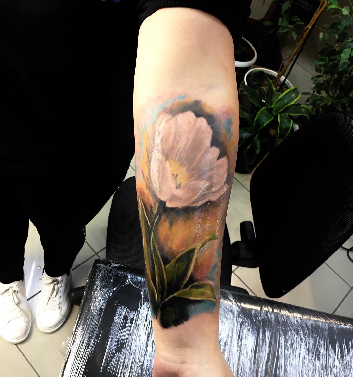 Для дівчат на руці передпліччі, фото - Тату салон Paint Skin
