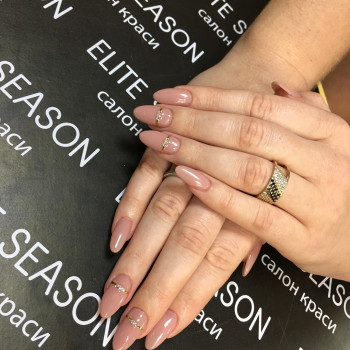 Маникюр
                    Салон красоты Elite Season Сумы