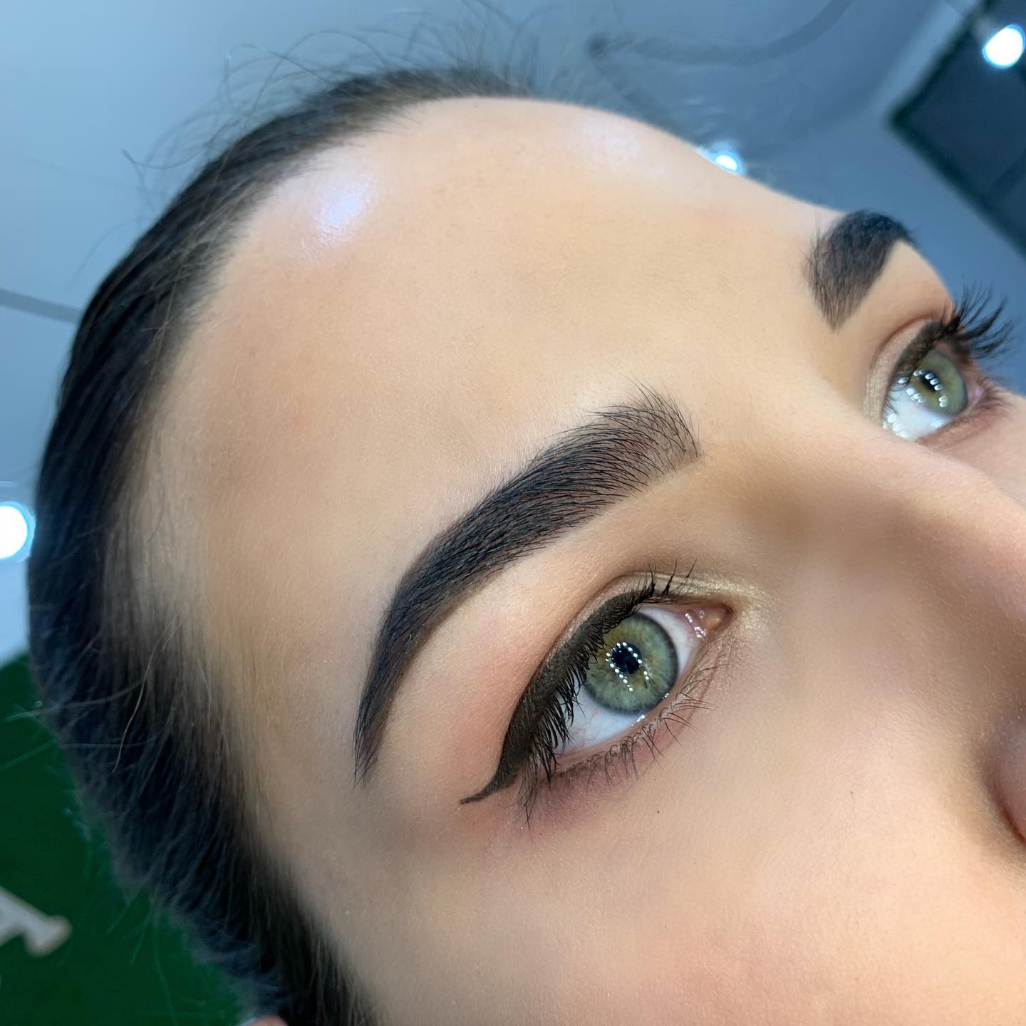 Перманент бровей пудровое напыление перманентный макияж, фото - Ногтевая студия Chica Room