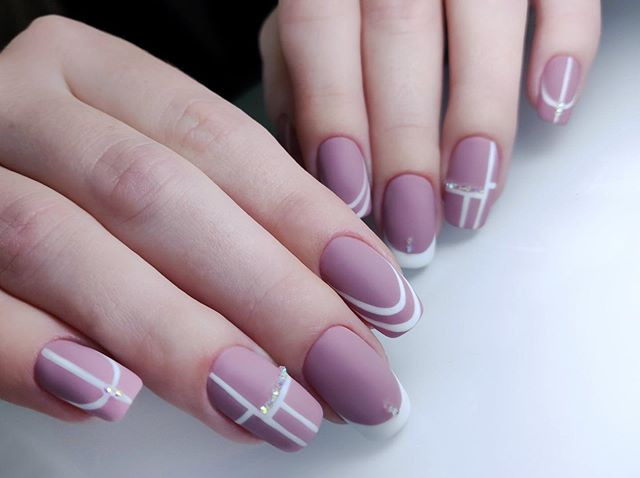 Французский маникюр матовый сиреневый, фото - Студия красоты Perfection
