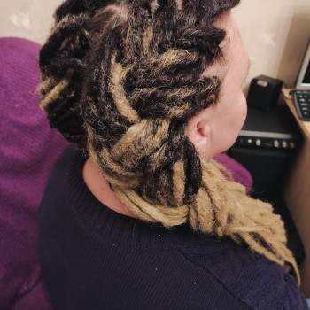 Заплетение д.е дредов