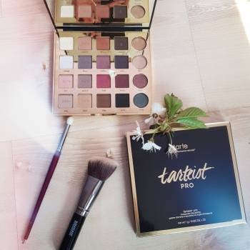 Работаю на профессиональной косметике 