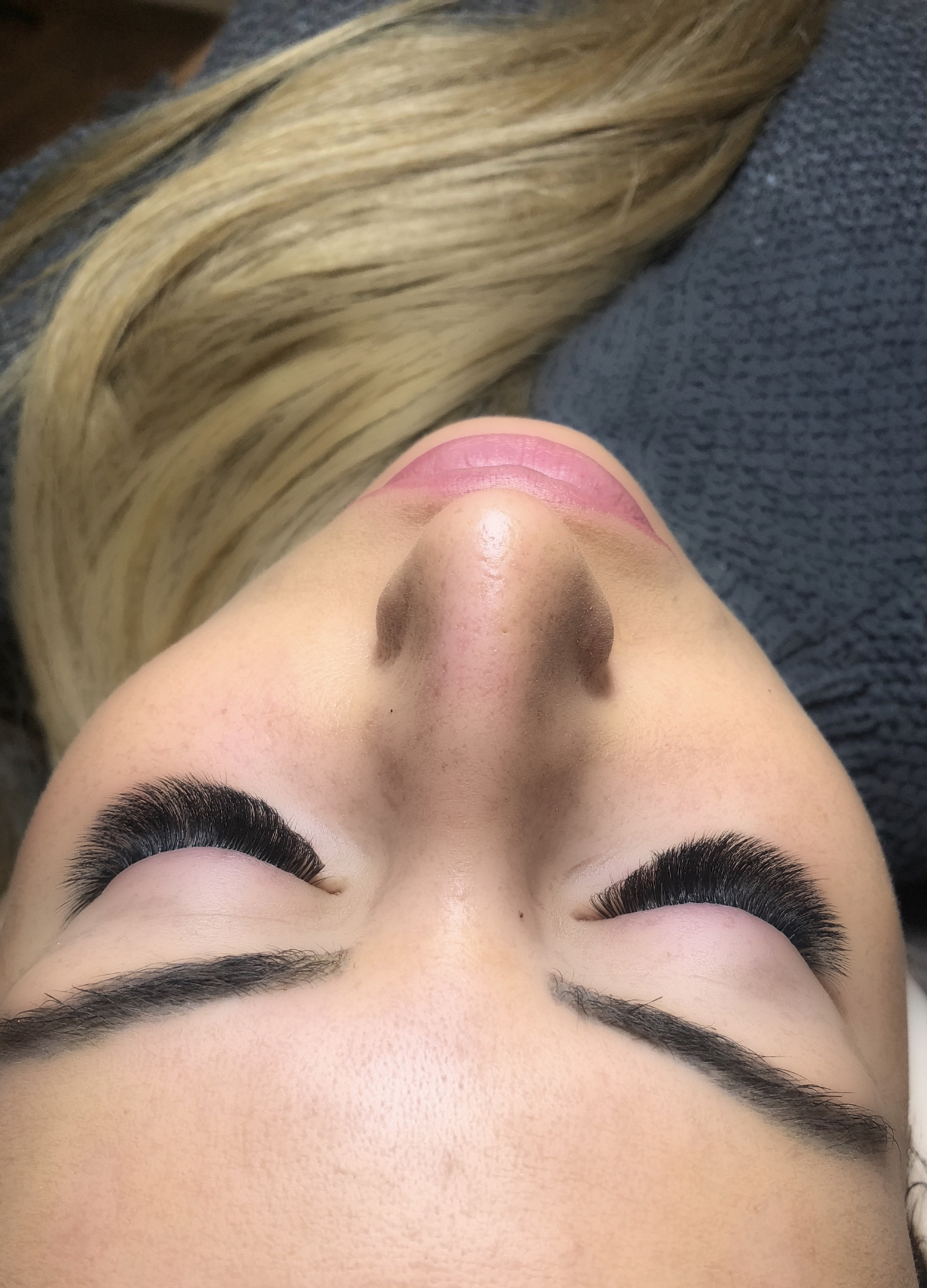 Нарощення вій Об’єм 6-7д ТМ vivienne, фото -  Volume Lash