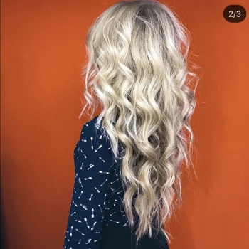 Укладка волос 
                    Мастер по укладке волос София Шляхова Киев