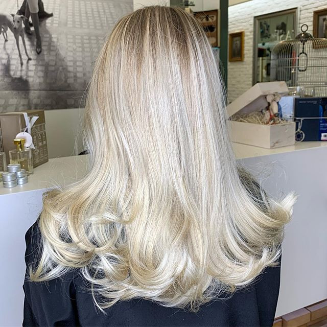 Стрижка на длинные волосы женская укладка волос, фото - Студия красоты N1 Beauty Kiev