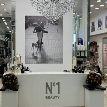 оформление бровей, наращивание ресниц