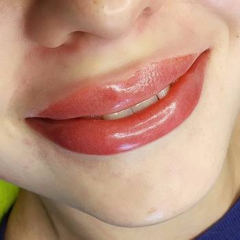 Акварельные губки сразу после процедуры