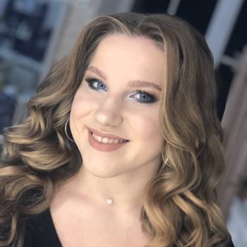 Стильний та якісний макіяж на святкові події 