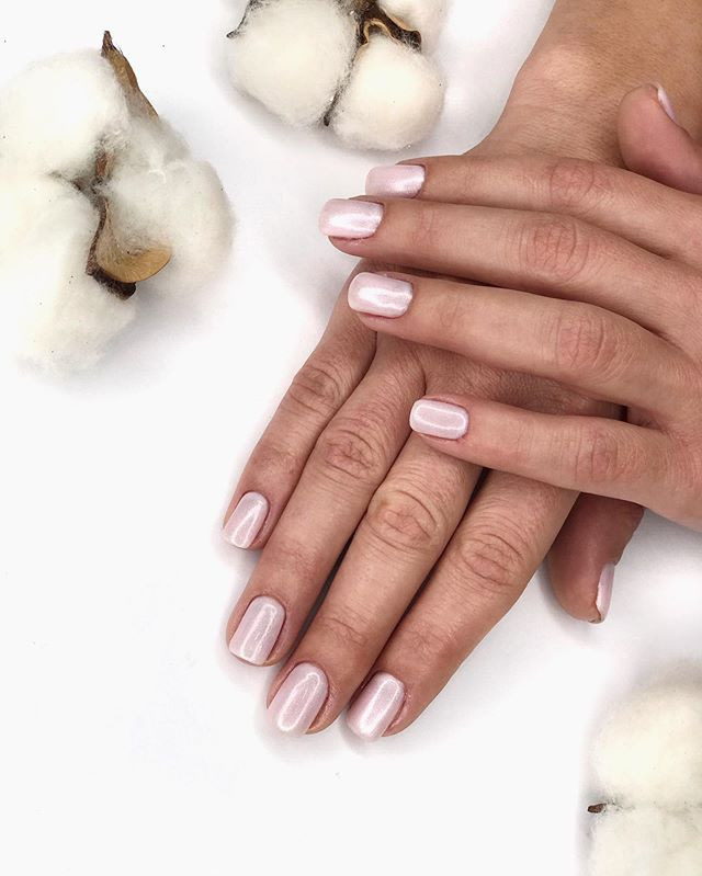 Манікюр на короткі нігті ніжний світлий, фото - Студія краси Paradise Beauty Club