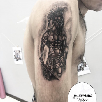 Черно-белая тату
                    Тату мастер Анастасия Боярская Одесса