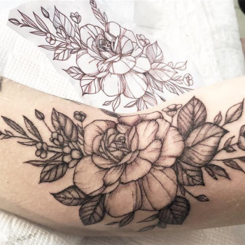 Черно-белая тату
                    Тату мастер Анастасия Боярская Одесса