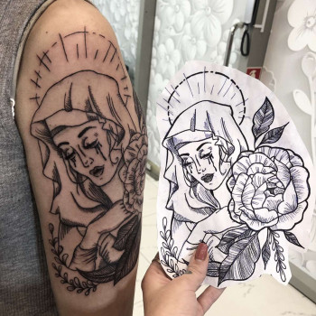 Черно-белая тату
                    Тату мастер Анастасия Боярская Одесса