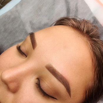 Перманентный макияж (татуаж)
                    Мастер перманентного макияжа Лариса Хмельницкий