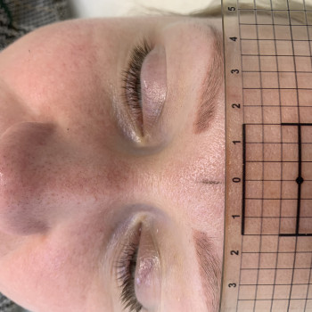 Корекція та фарбування вій та брів
                    Косметолог-естетист Ирина Хмельницький