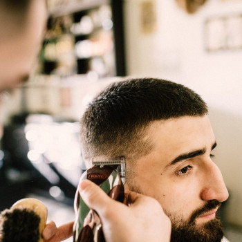 Стрижка машинкой + борода
                    Барбершоп Rumble Barbershop Харків