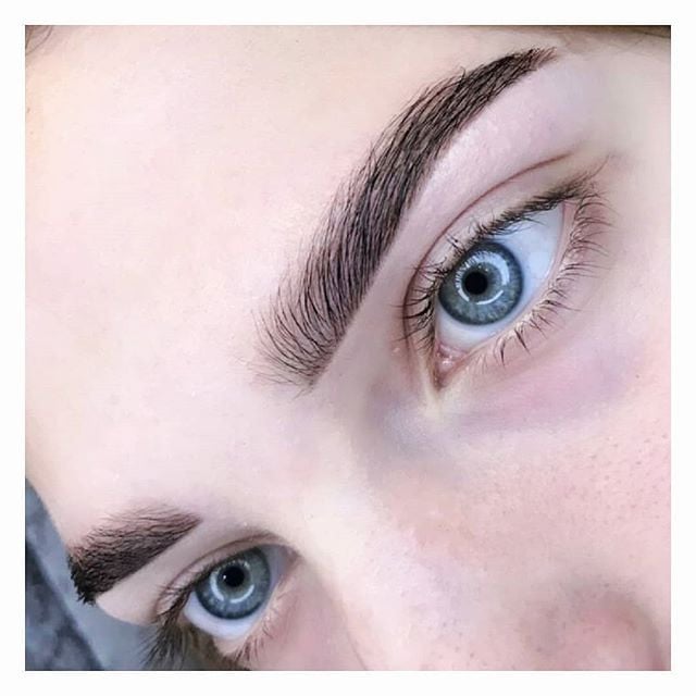Пудровые брови перманент бровей татуаж, фото - Студия красоты Brow & Make-Up Ezzi