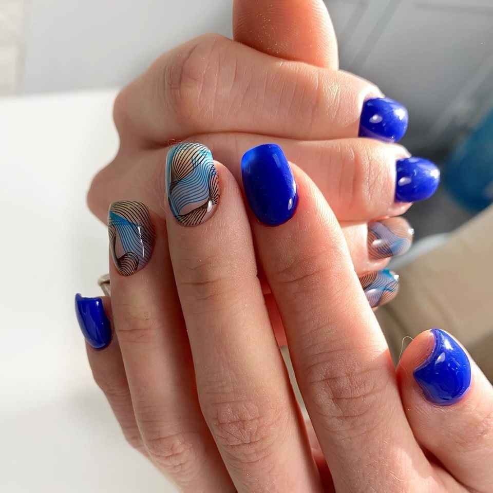 Манікюр з малюнком синій на квадратні нігті, фото - Нігтьова студія Swift Nails Studio