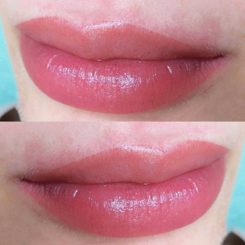 Татуаж губ
                    Косметологический центр The Legend Киев