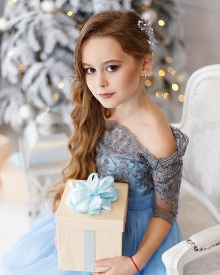 Новорічна фотосесія у студії дитяча, фото -  Sky Beauty Bar