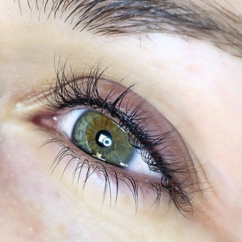 Межресничка татуаж
                    Бровист Катерина Харьков