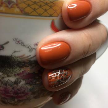 маникюр с покрытием гель-лаком