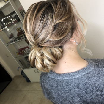 Весільна зачіска пучок низький, фото - Візажист Христина Коваліско