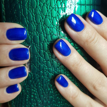 Маникюр, покрытие гель-лак
                    Майстер манікюру Елена Полтава